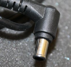 SONY OEM ACDP-085E01 AC Adapter 19.5V 4.35A